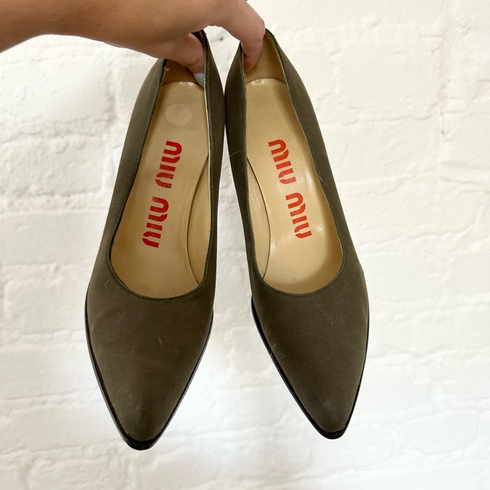 Miu Miu • Vintage Dark Green Pumps